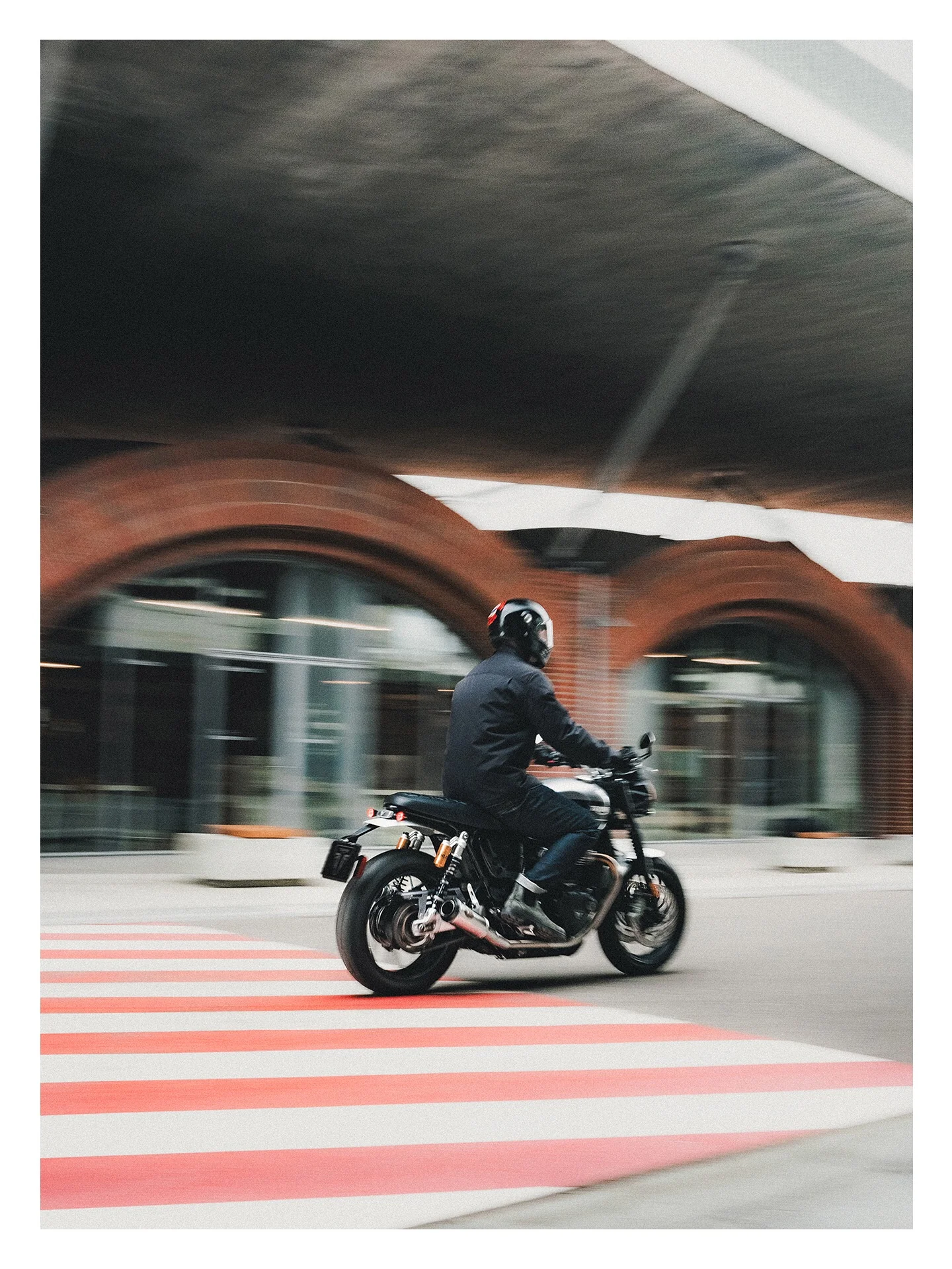 Кастом Triumph Sun, Rain, Triumph 2025
